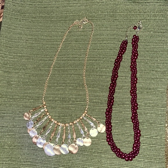 Jewelry Bundle of 4 Assorted Necklaces - Picture 4 of 7